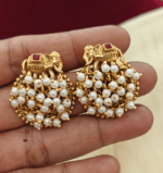 Elephant cluster pearl earings