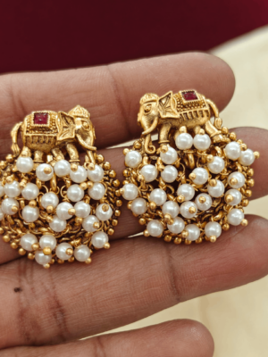 Elephant cluster pearl earings