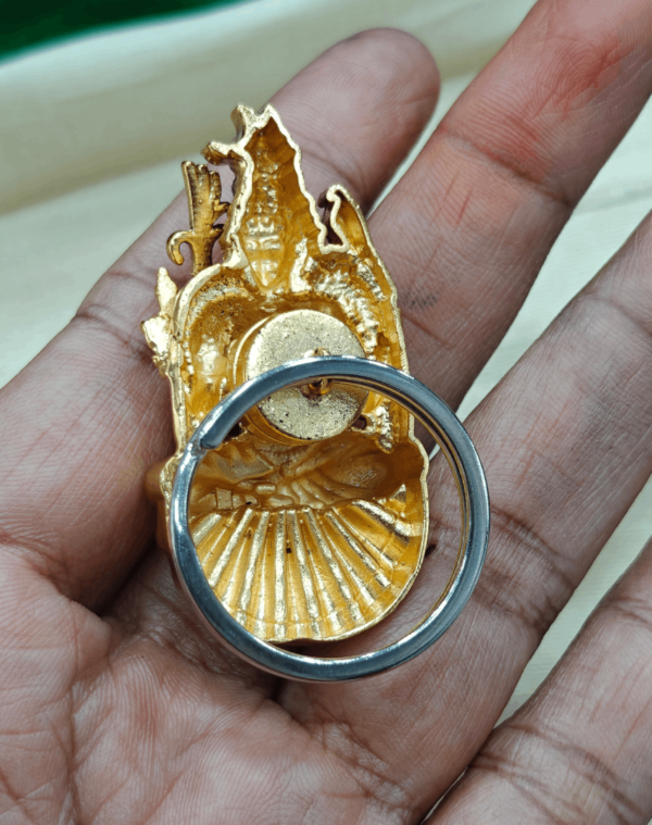 Kamakshi brooch