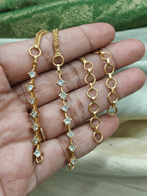Diamond like earchain