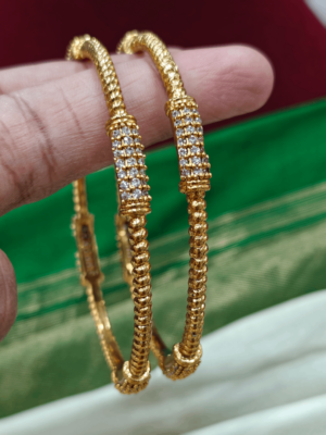 White stone kambi bangles