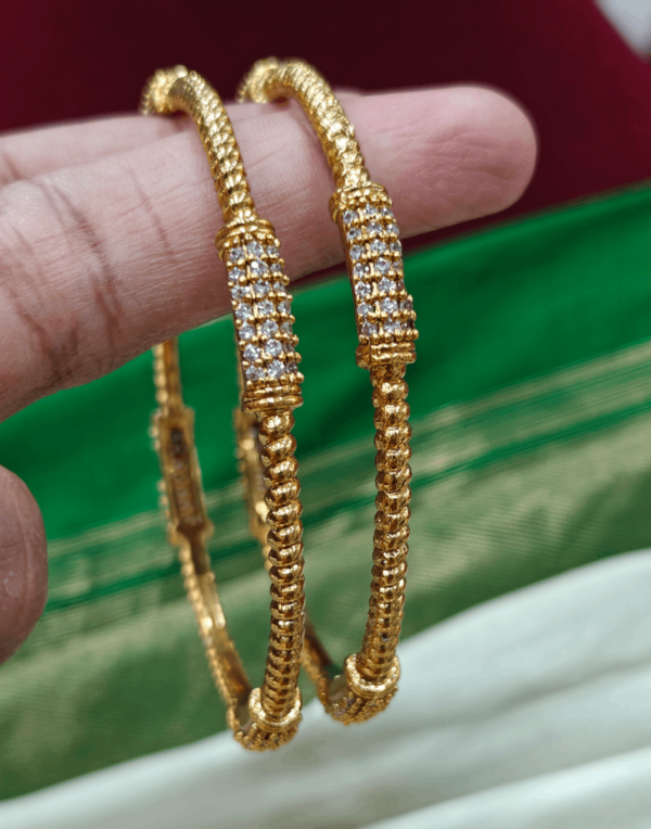 White stone kambi bangles