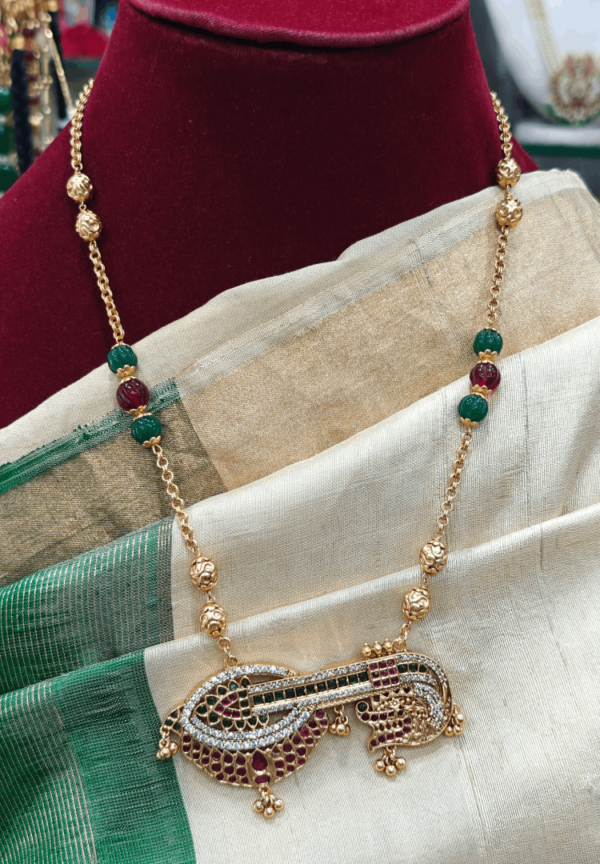 Veena pendant with the chain