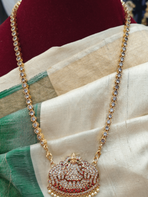 Lakshmi pendant with stone chain (Ruby green)