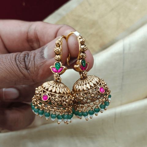 Jadau hook jhumkha