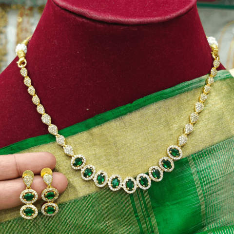 Nine oval necklace(green)