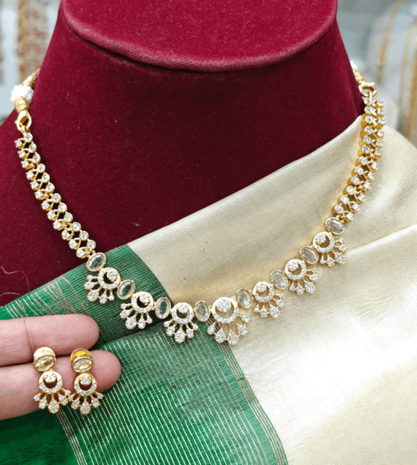 Moonleaf necklace(white)