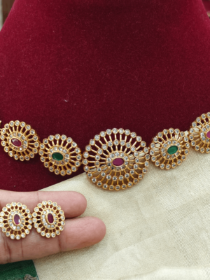 Pancha chakra choker