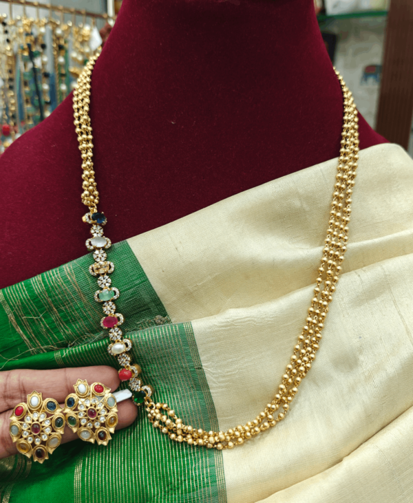 Navarathna moppu ball chain