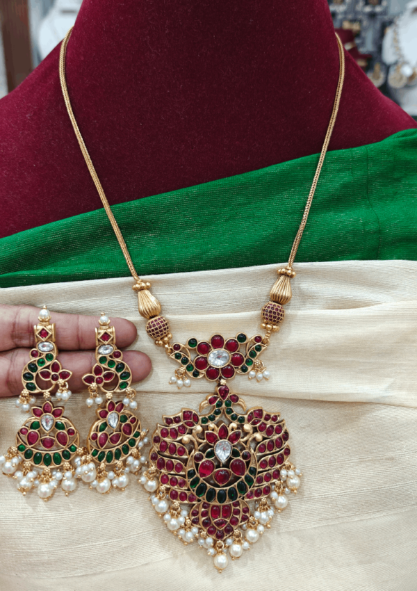 2in 1Double peacock floral set