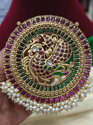 Annam pendant with the pearl