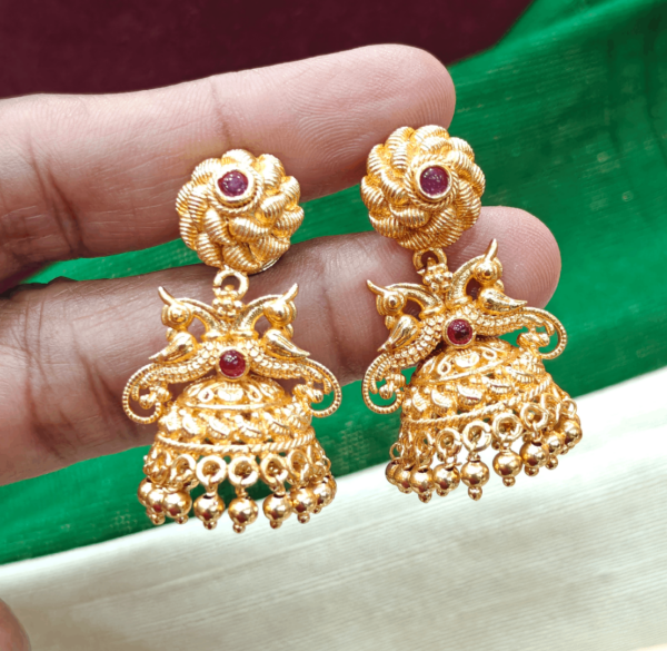 Geru pollished jhumka design 1