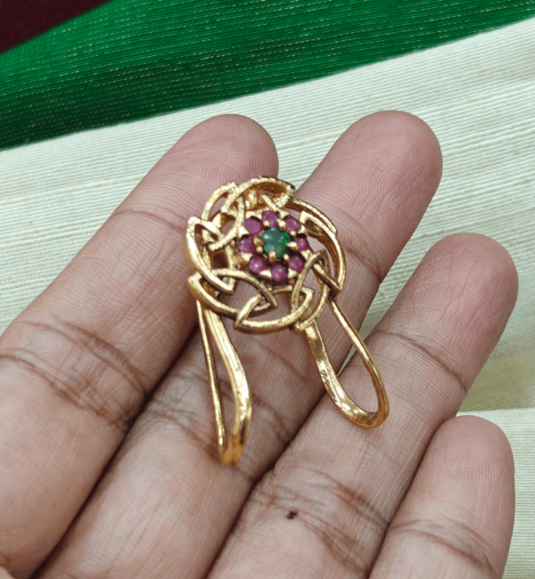 Chakra vanki ring