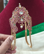 Vanki (arm cuff)