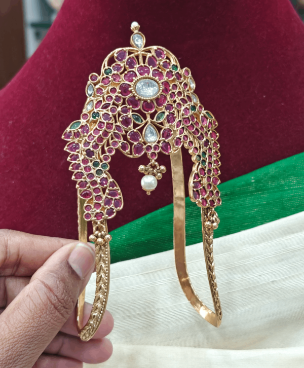 Vanki (arm cuff)