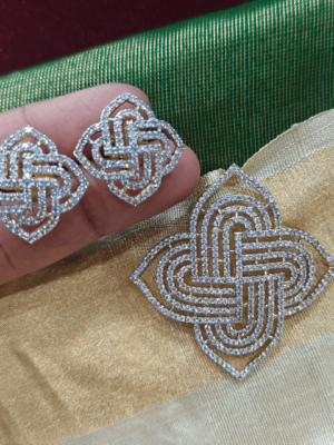 Swasthik kolam pendant set
