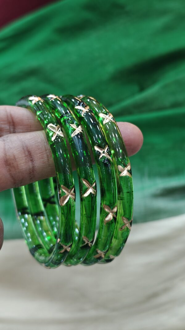 Jelly cross cut glass bangles 6mm(mehroon)