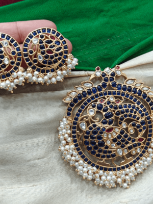 Annam with the pearl pendant set