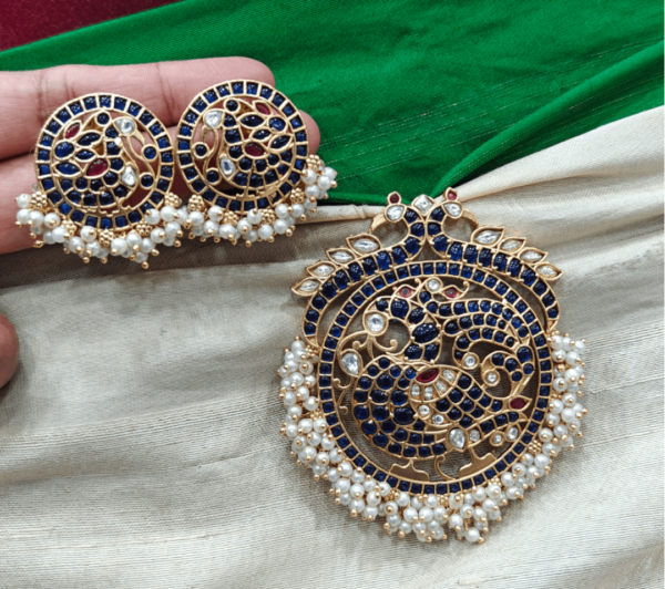 Annam with the pearl pendant set