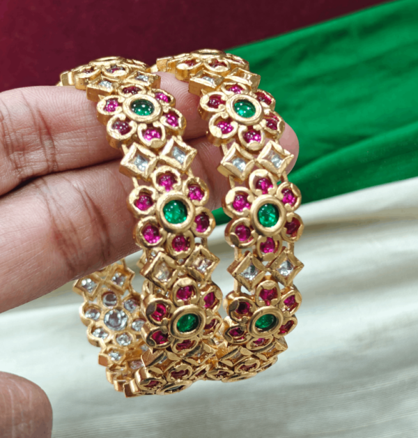 Flower cut Kundan jadau bangles
