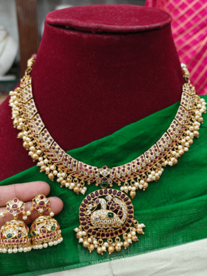 Annam necklace with pearl and ruby