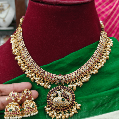 Annam necklace with pearl and ruby