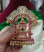 Lingam brooch