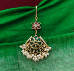 Pearl flower maang tikka design 1