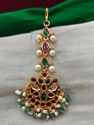 Half moon drop pearl maang tikka