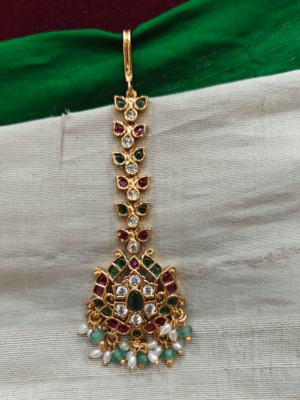 Leaf design maang tikka