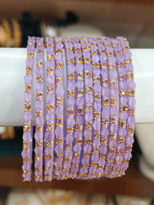 Leaf design glass bangles(purple)