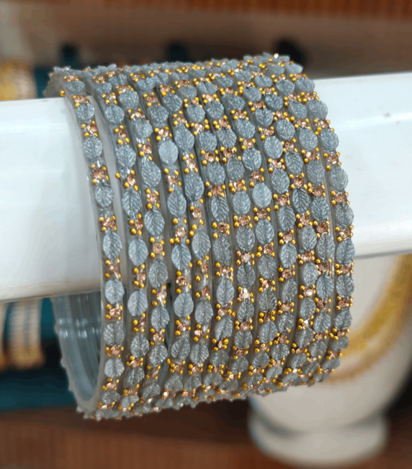 Leaf design glass bangles(grey)