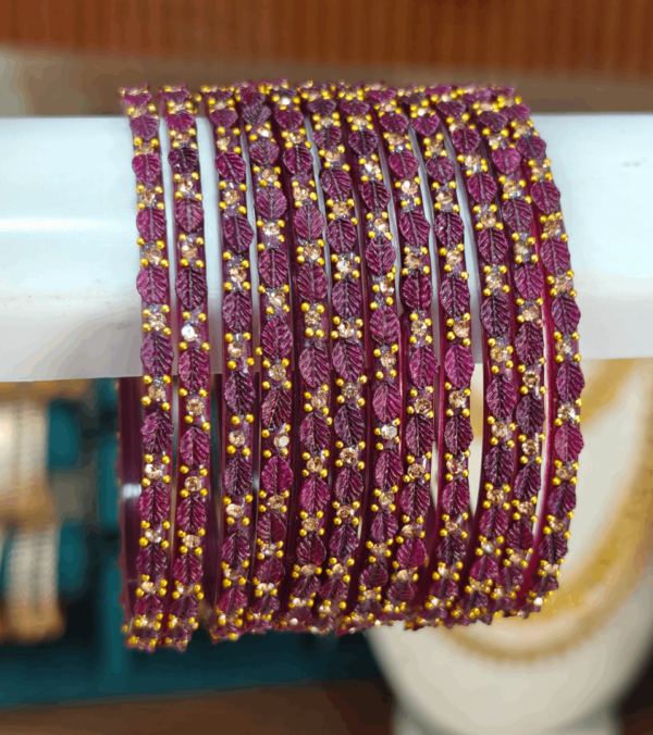 Leaf design glass bangles(wine)