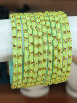 Leaf design glass bangles(pistha)