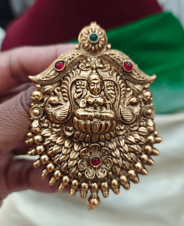 Swan lakshmi antiqe hair accessory
