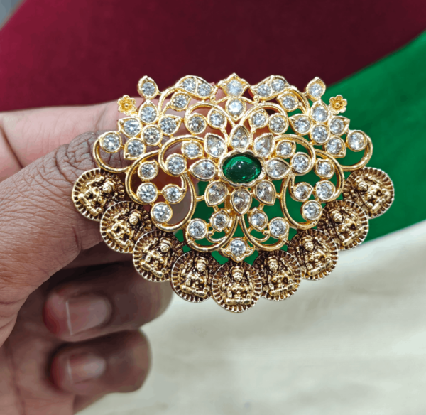 Lakshmi kasu kundan pendant