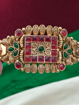 Square ruby,green leaf clip