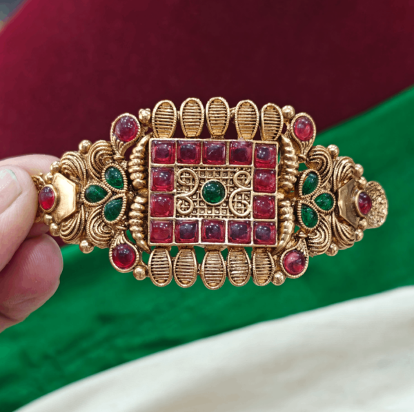 Square ruby,green leaf clip
