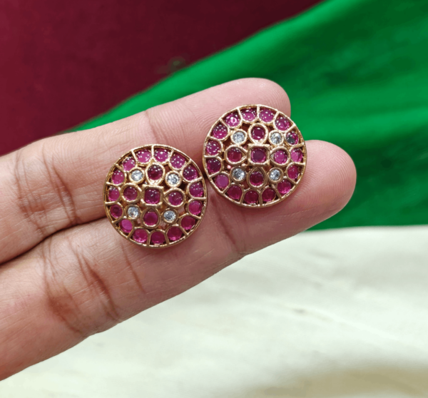 Rangoli stud(ruby,white)