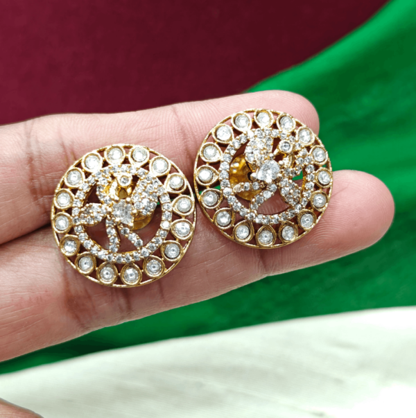 Kundan annam stud