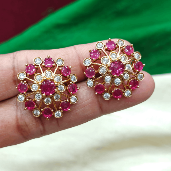 Flower ruby stud(white)