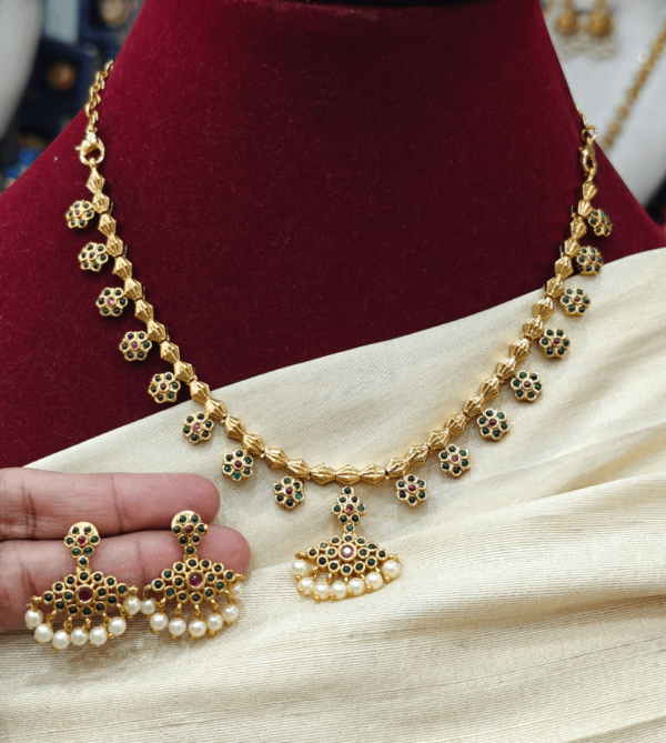 Gold green necklace