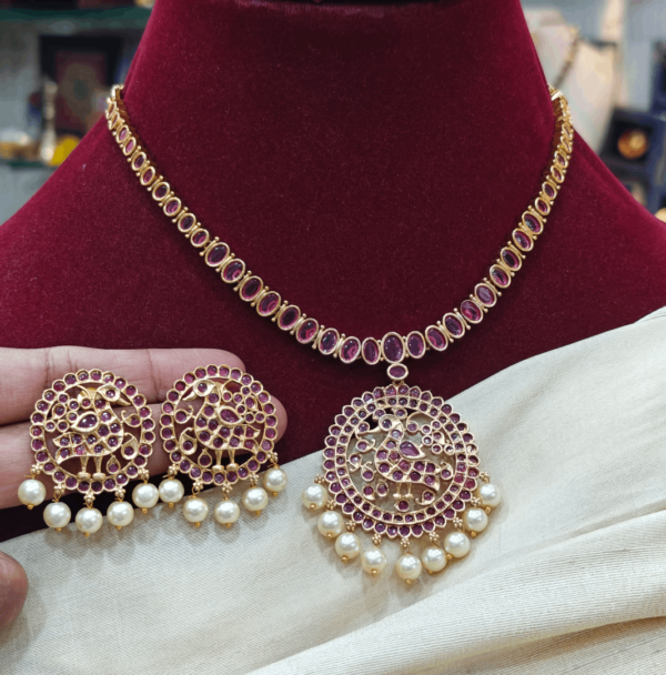 Annam necklace with ruby stone