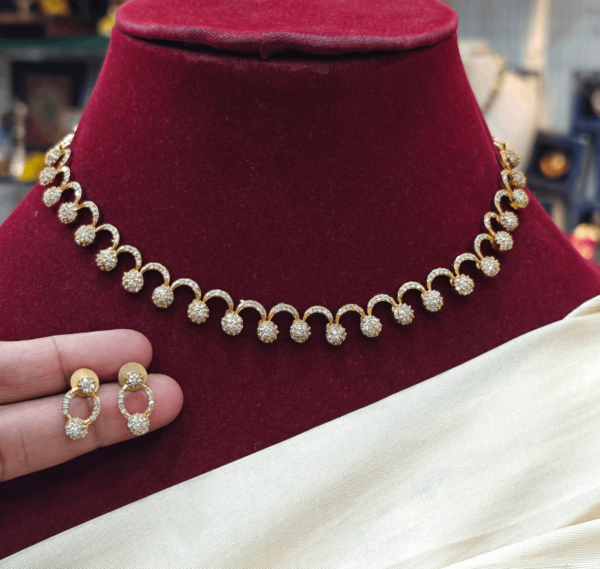 Ball necklace