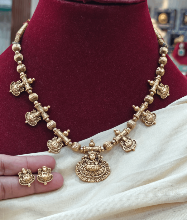 Lakshmi necklace with the gold balls