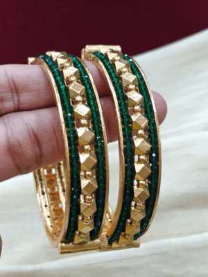 Antique diamond cut screw bead bangles(dark green)