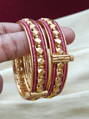 Antique diamond cut screw bead bangles(ruby)