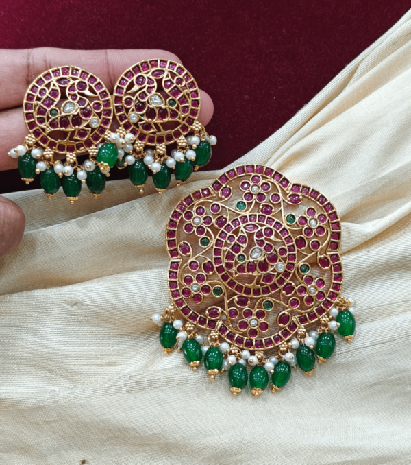 Rakkodi pendant set (Green beads)