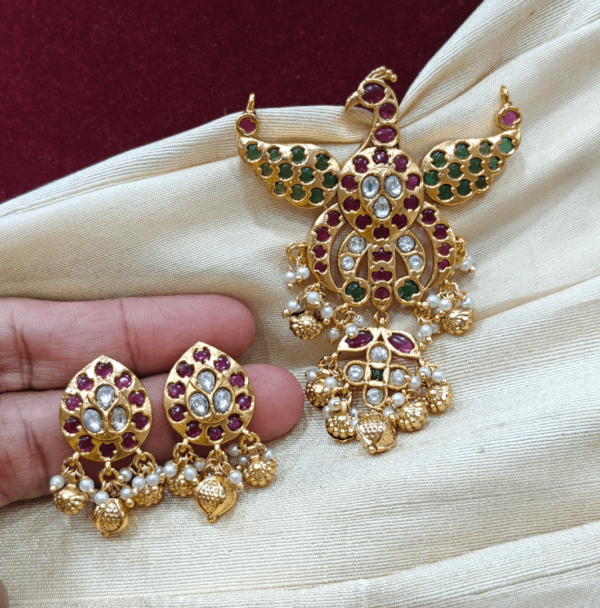 Eagle pendant set