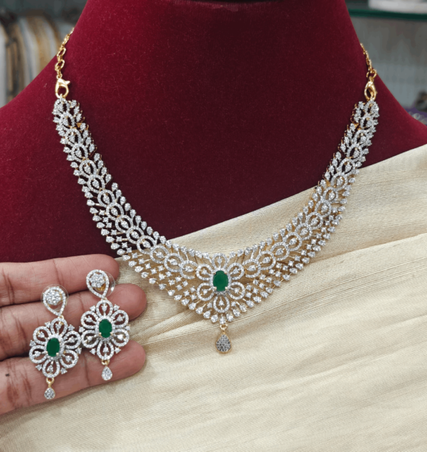 Reena semi bridal chocker (green)